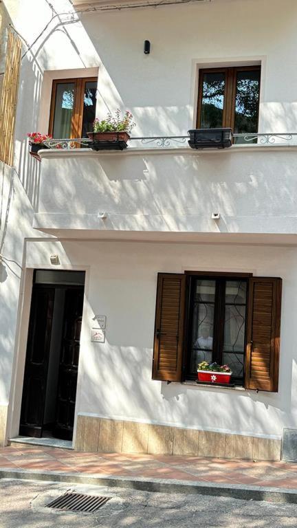 Casa Del Corso Hotel Dorgali Exterior foto